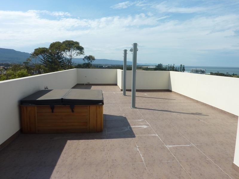 1/32 Bourke Street, Wollongong North NSW 2500