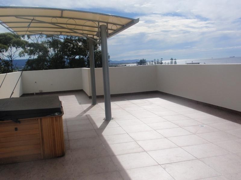 1/32 Bourke Street, Wollongong North NSW 2500