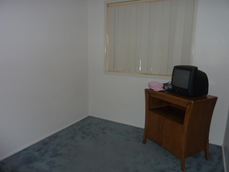 20 Lake Heights Road, Lake Heights NSW 2502