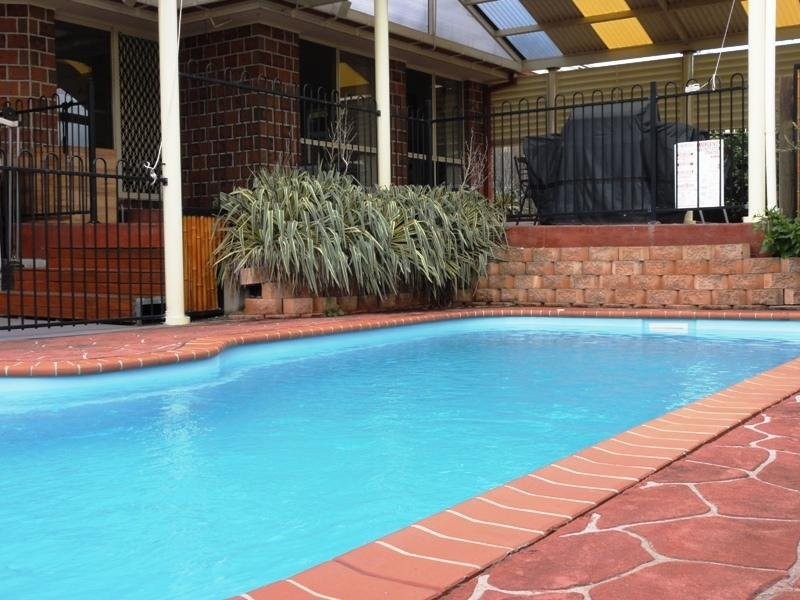 15 Mundoonen Crescent, Horsley NSW 2530