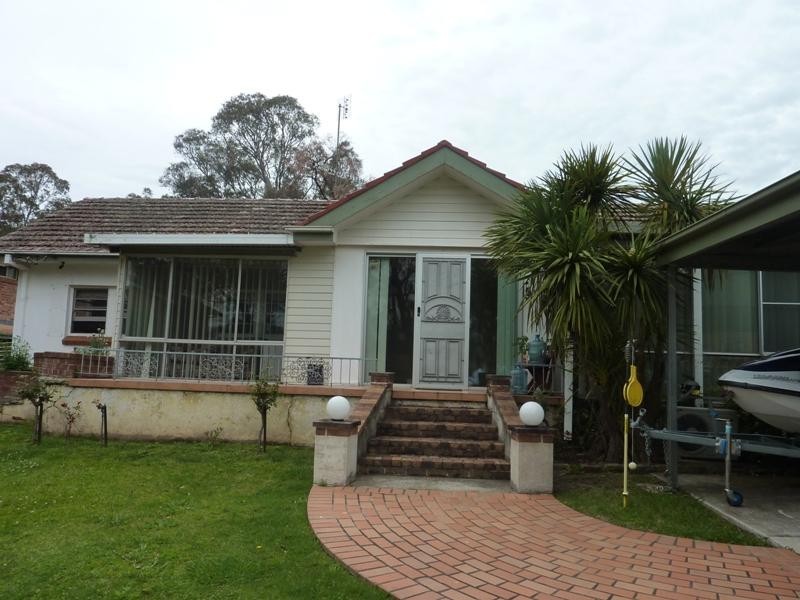 111 Avondale Road, Dapto NSW 2530