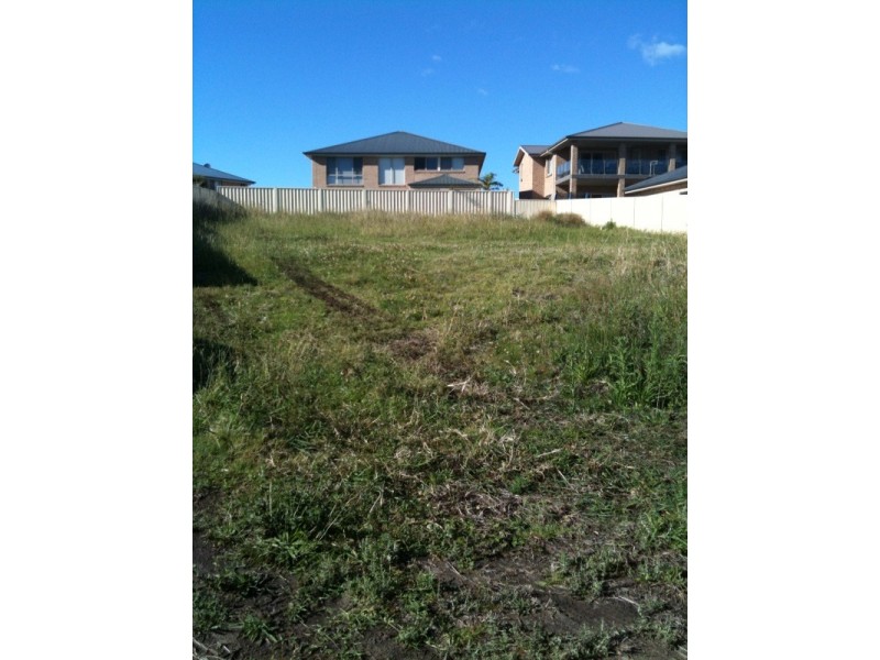 18 Bedarra Court, Shell Cove NSW 2529