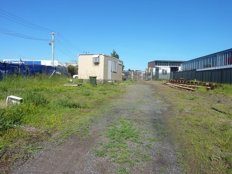 42 Princes Highway, Yallah NSW 2530