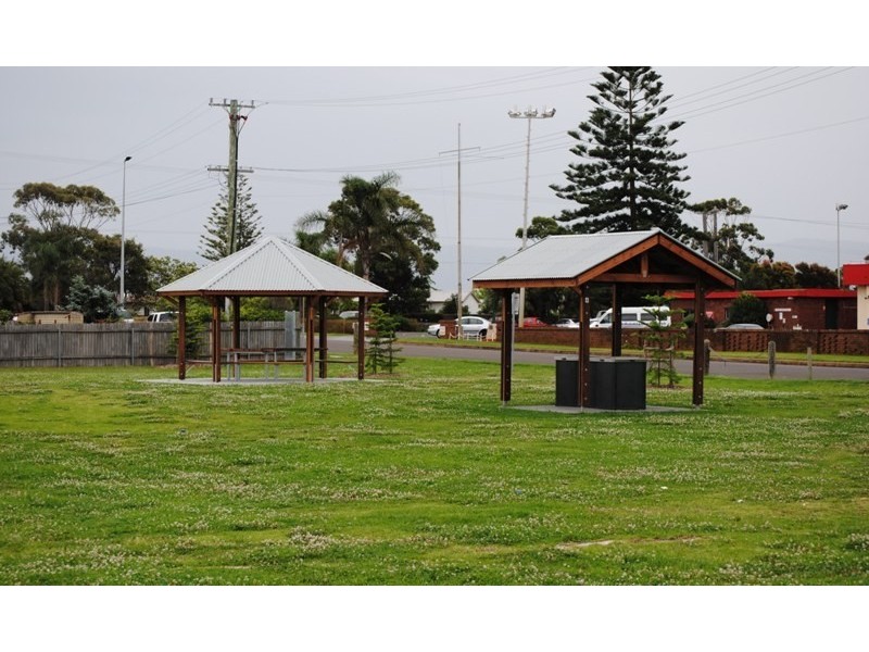 3/235 Windang Road, Windang NSW 2528