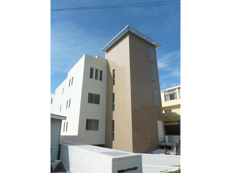 2/32 Bourke Street, Wollongong NSW 2500