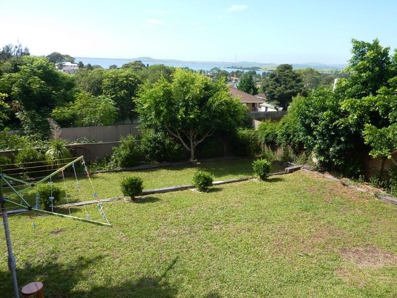 39 Thirroul Road, Kanahooka NSW 2530