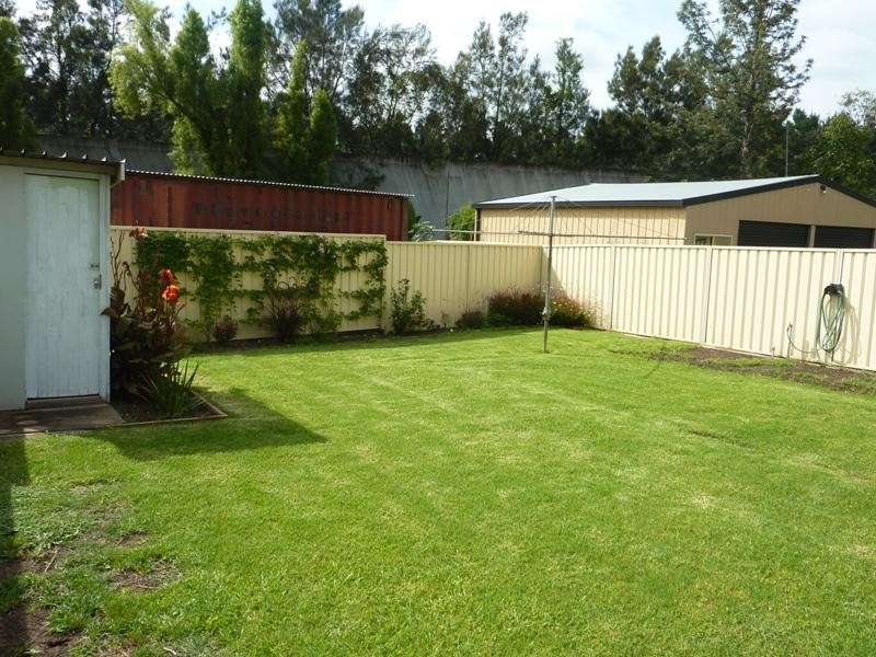 13 Brook Street, Dapto NSW 2530