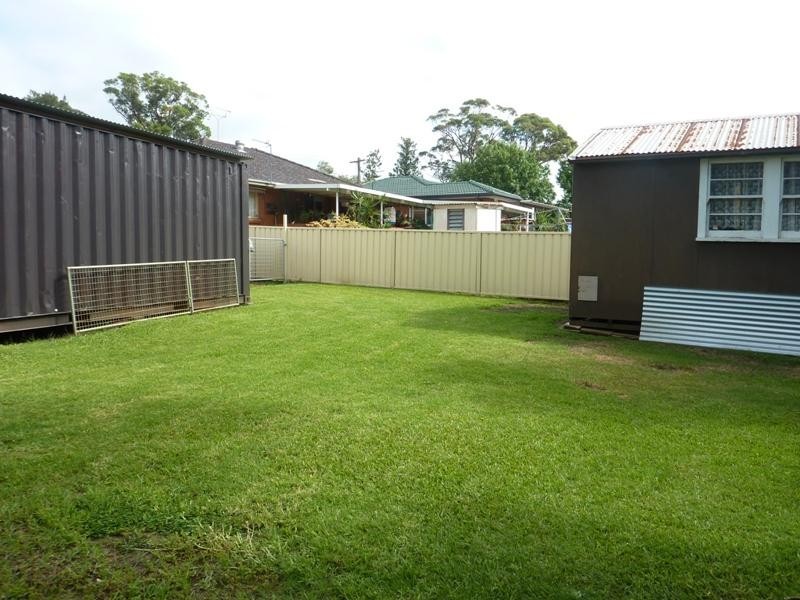13 Brook Street, Dapto NSW 2530