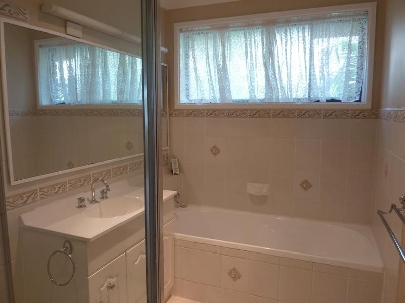 10 Tallowood Street, Albion Park NSW 2527