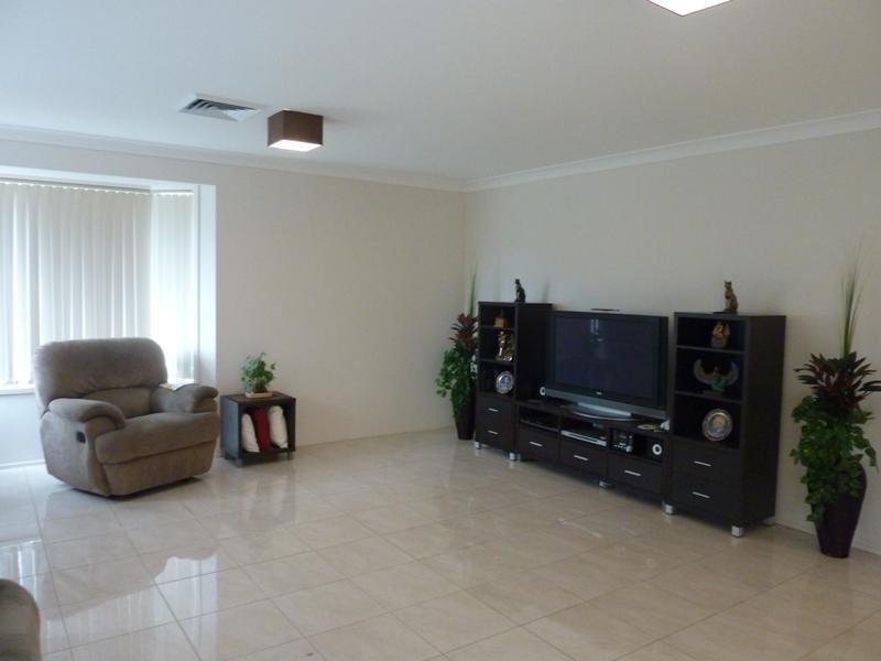 7 Shoreline Avenue, Haywards Bay NSW 2530