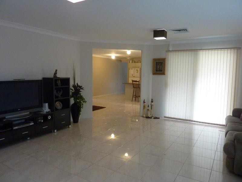 7 Shoreline Avenue, Haywards Bay NSW 2530