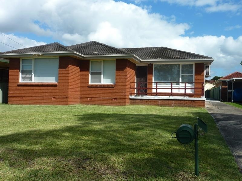 4 Toronto Avenue, Dapto NSW 2530
