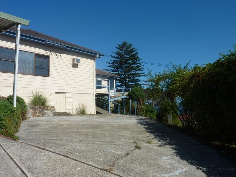 55 Buena Vista Avenue, Lake Heights NSW 2502