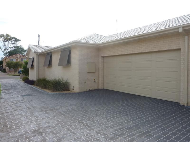 1/97 Pur Pur Avenue, Lake Illawarra NSW 2528