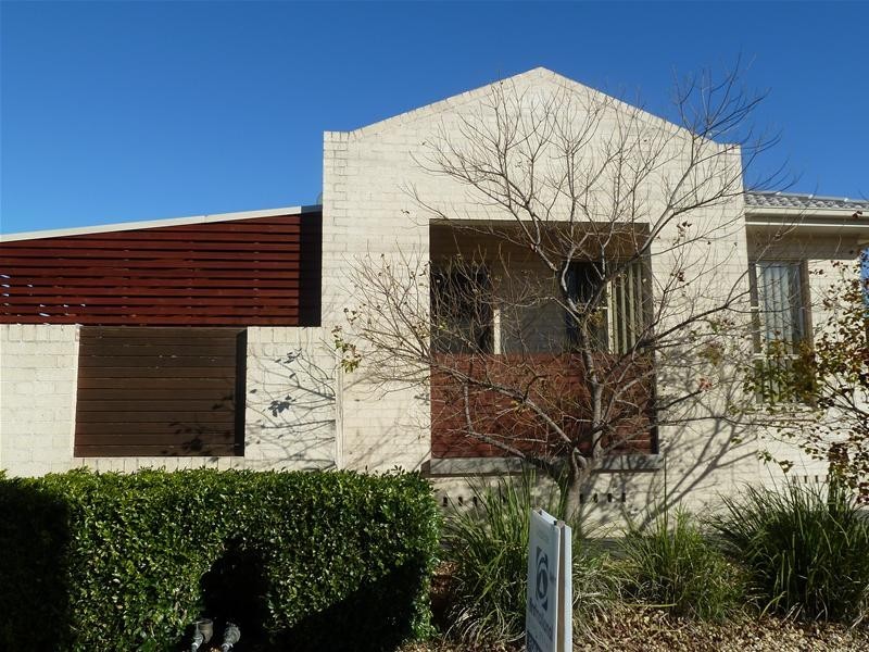 1/97 Pur Pur Avenue, Lake Illawarra NSW 2528