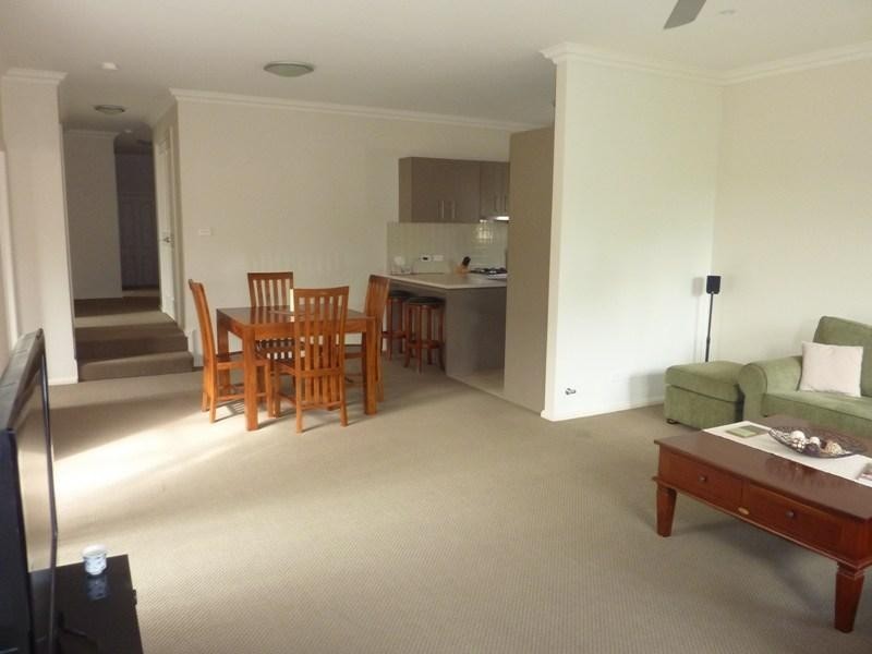 1/97 Pur Pur Avenue, Lake Illawarra NSW 2528