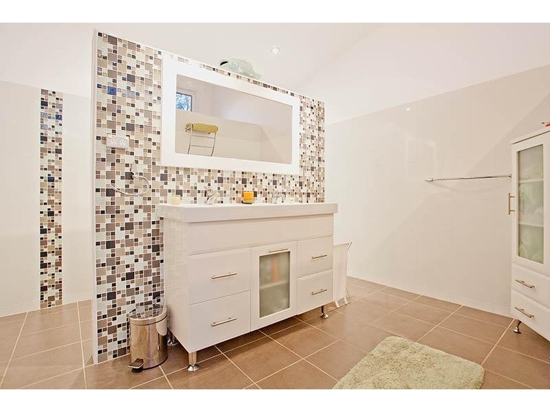27 Larkins Lane, Yallah NSW 2530