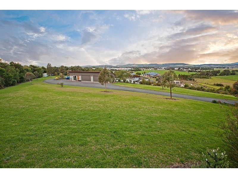 27 Larkins Lane, Yallah NSW 2530