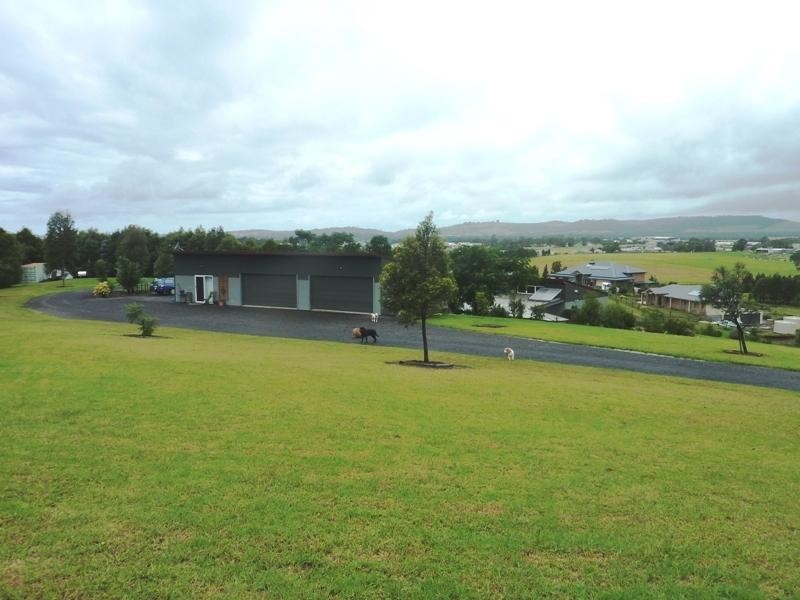 27 Larkins Lane, Yallah NSW 2530