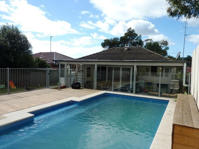 26 Burrell Crescent, Dapto NSW 2530