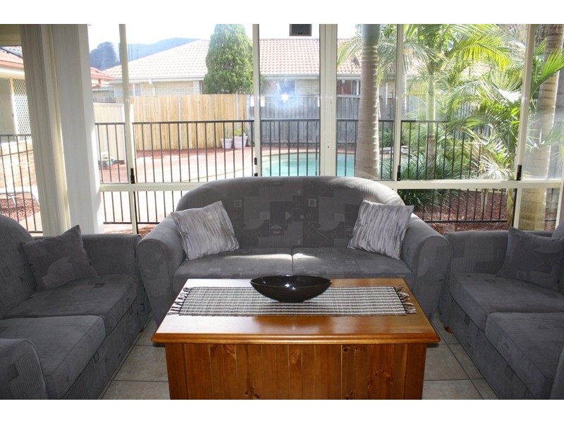 36 Highland Park Drive, Horsley NSW 2530