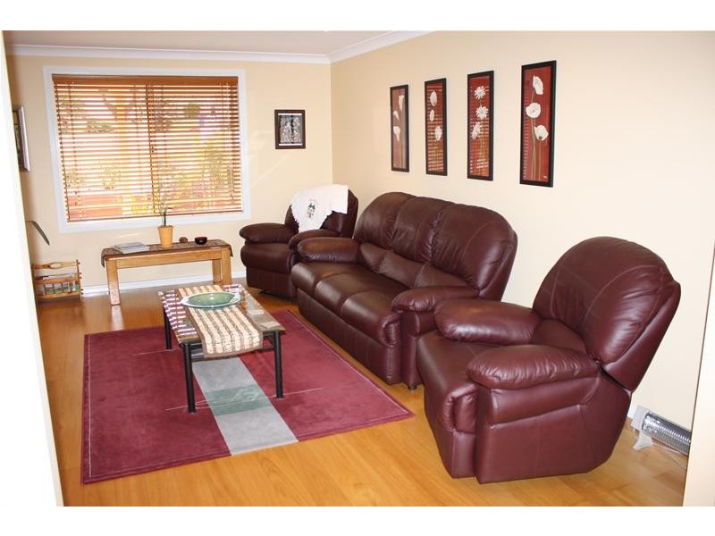 7 Kirriemuir Glen, Horsley NSW 2530