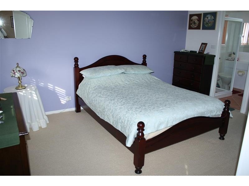 7 Kirriemuir Glen, Horsley NSW 2530