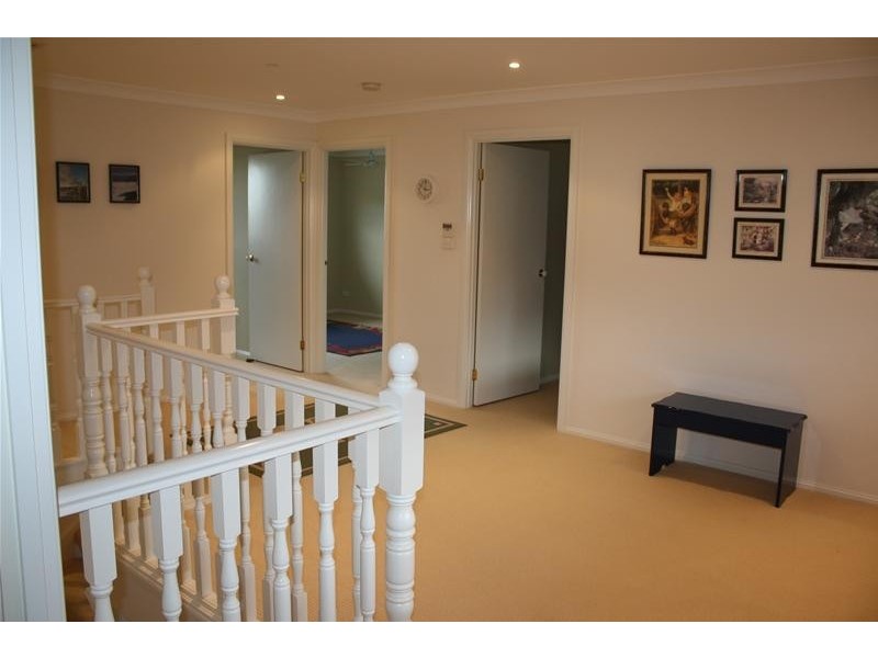 7 Kirriemuir Glen, Horsley NSW 2530