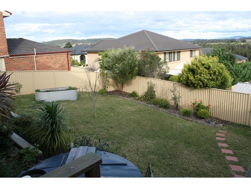 7 Kirriemuir Glen, Horsley NSW 2530