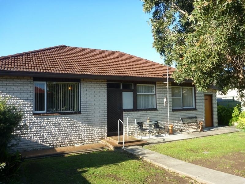 12 Lakelands Drive, Dapto NSW 2530