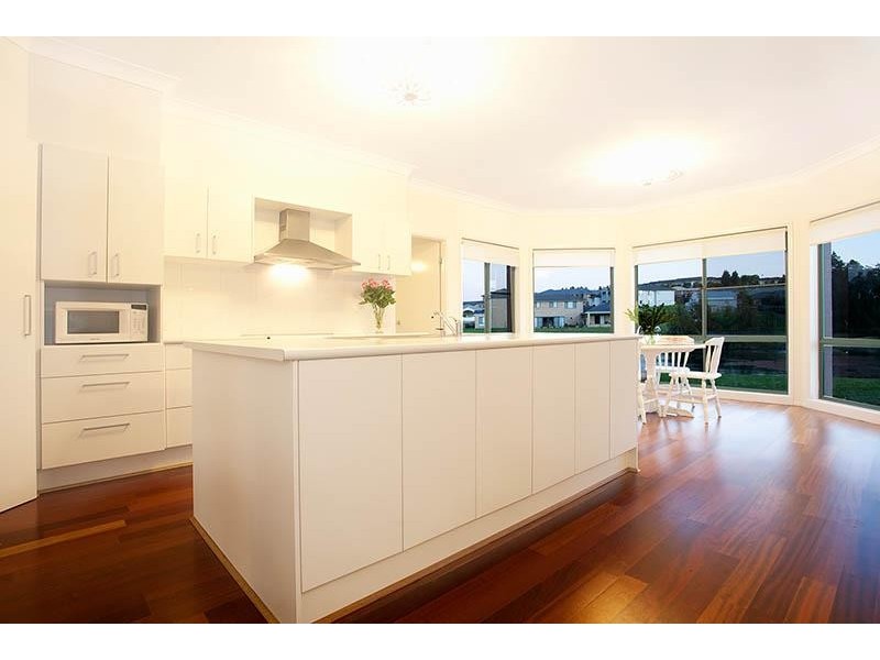 41 Rondanella Drive, Kanahooka NSW 2530