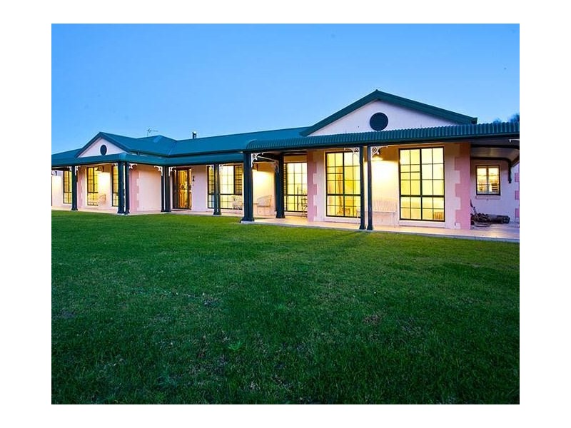 41 Rondanella Drive, Kanahooka NSW 2530