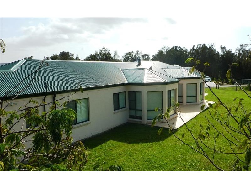 41 Rondanella Drive, Kanahooka NSW 2530