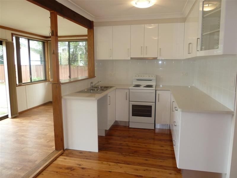 16 Horsley Road, Oak Flats NSW 2529