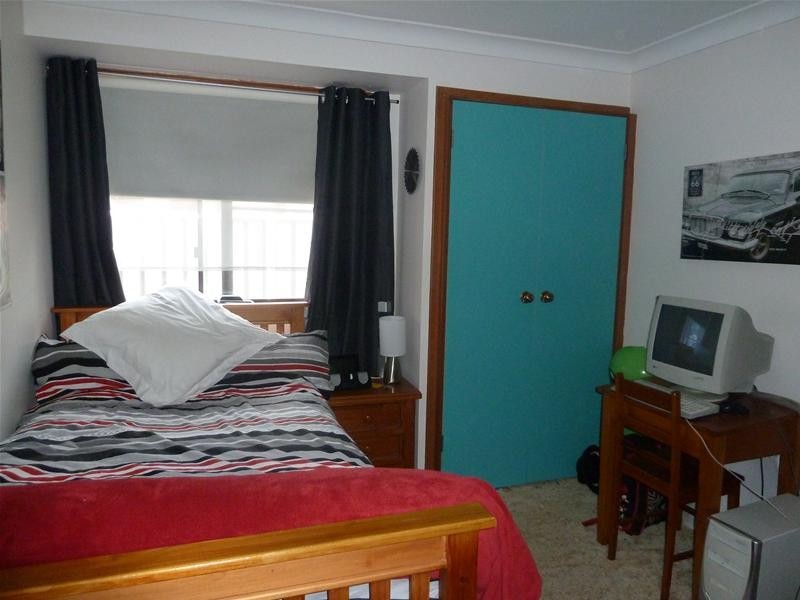 4 Nalong Place, Oak Flats NSW 2529