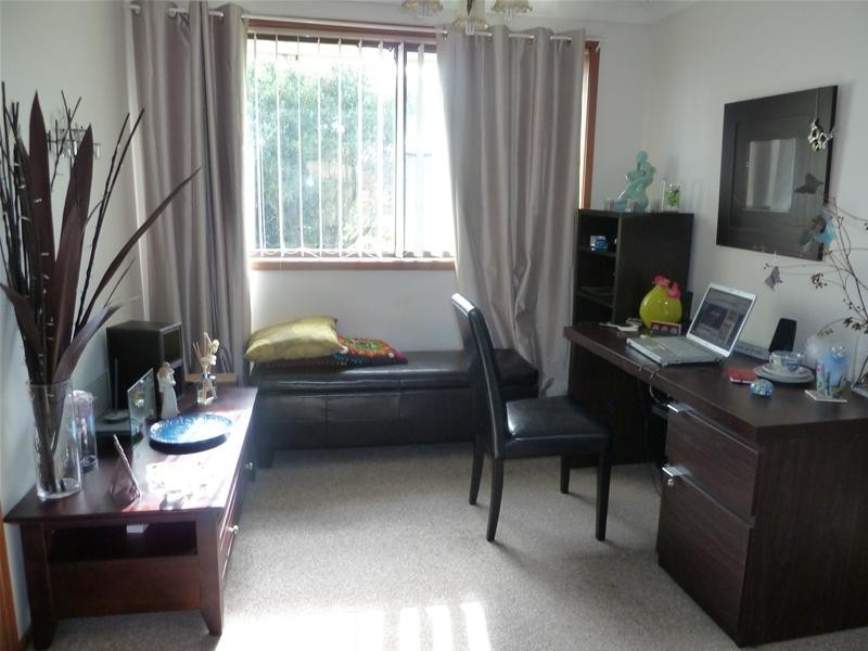 4 Nalong Place, Oak Flats NSW 2529