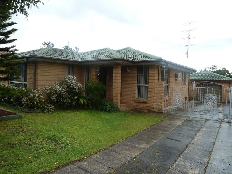 18 Kingston Street, Oak Flats NSW 2529