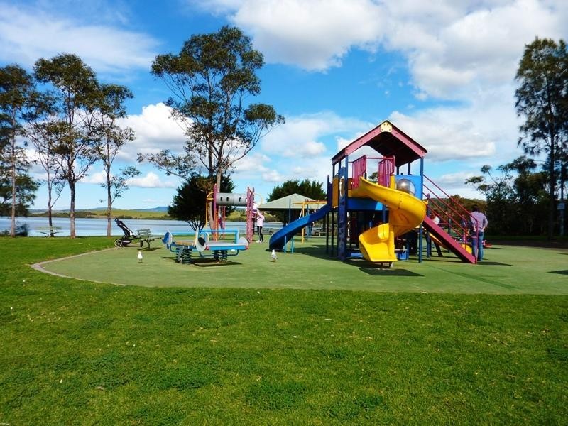108 Lakeside Drive, Koonawarra NSW 2530