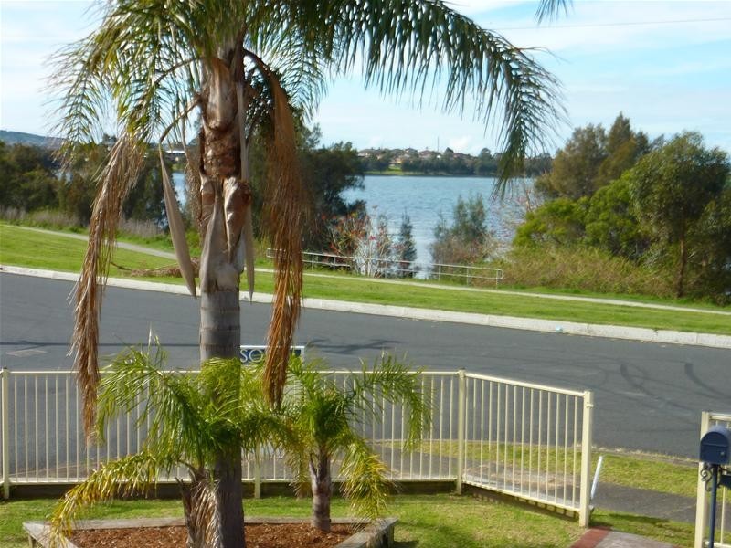 108 Lakeside Drive, Koonawarra NSW 2530