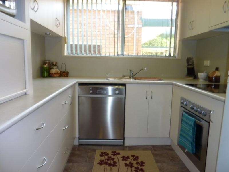 60 Robert Street, Dapto NSW 2530