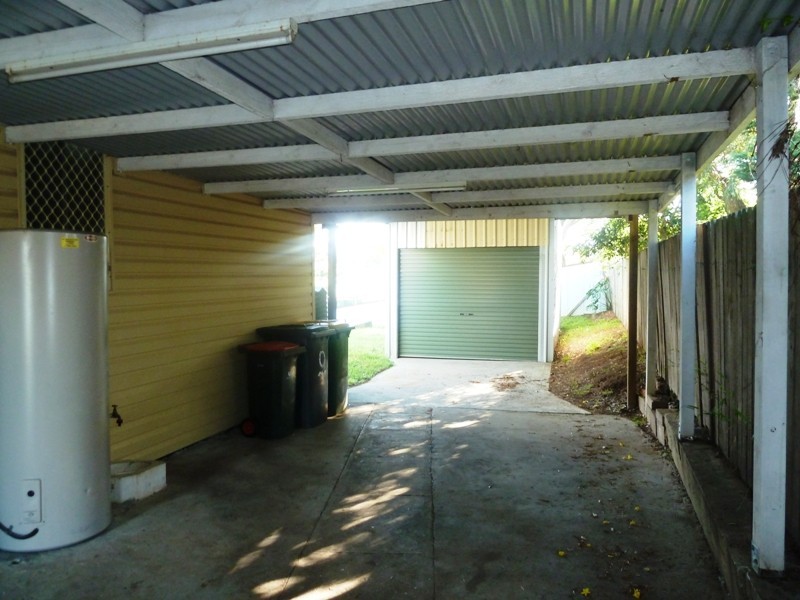 6 Duley Street, Dapto NSW 2530