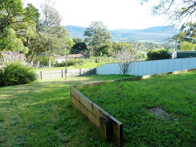 6 Duley Street, Dapto NSW 2530