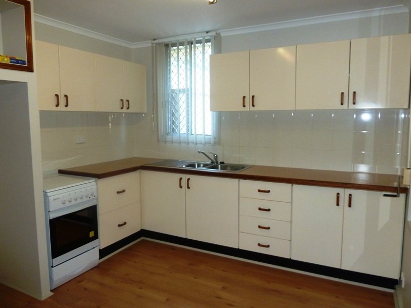 6 Duley Street, Dapto NSW 2530