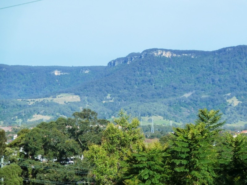 6 Duley Street, Dapto NSW 2530