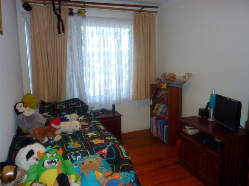 37 Bright Parade, Dapto NSW 2530
