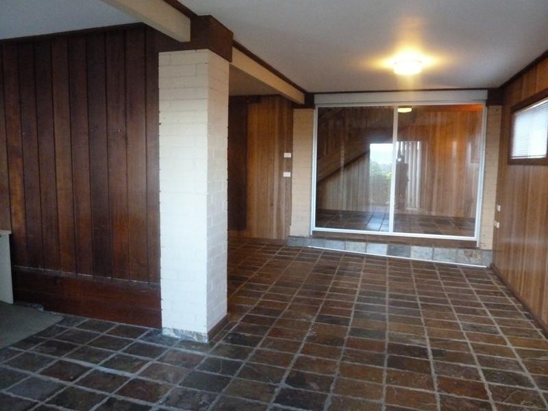 35 Hassan Street, Lake Heights NSW 2502