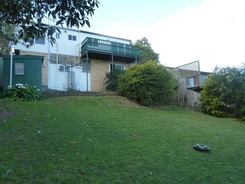 35 Hassan Street, Lake Heights NSW 2502