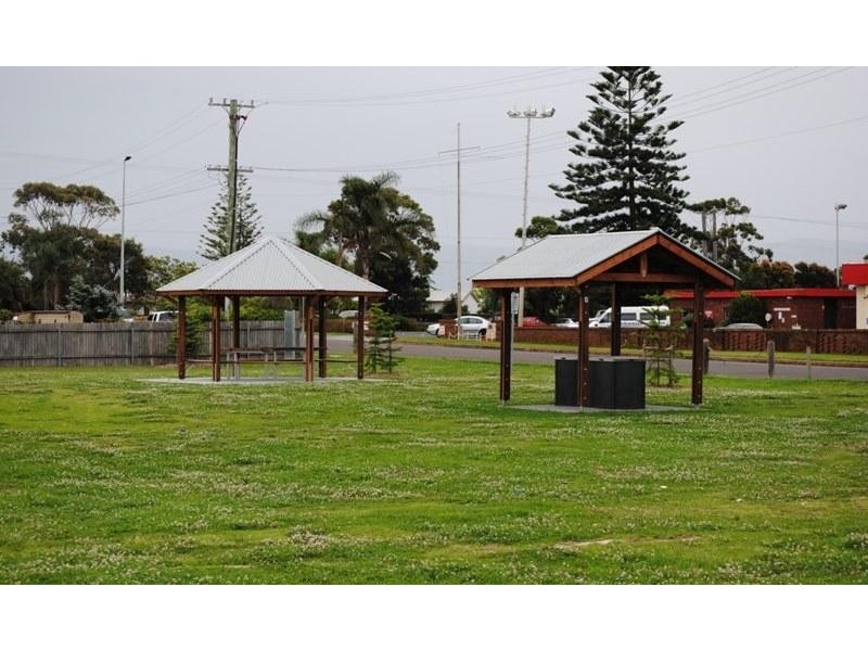 3/235 Windang Road, Windang NSW 2528