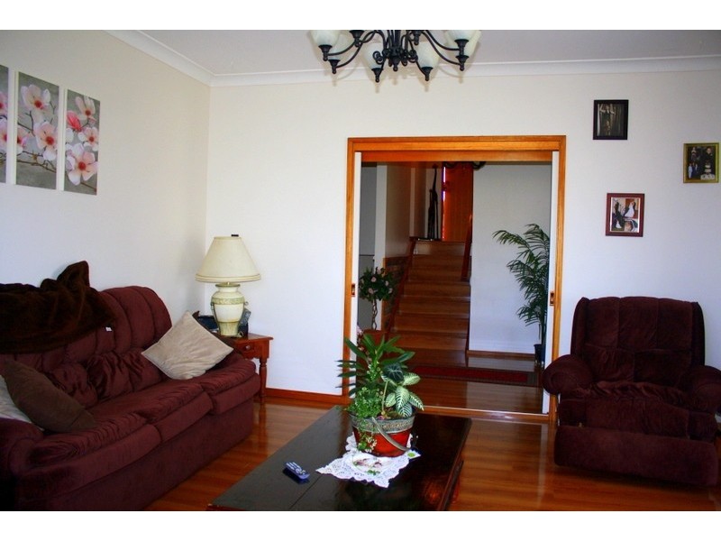33a Power Drive, Mount Warrigal NSW 2528