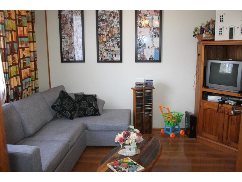 33a Power Drive, Mount Warrigal NSW 2528